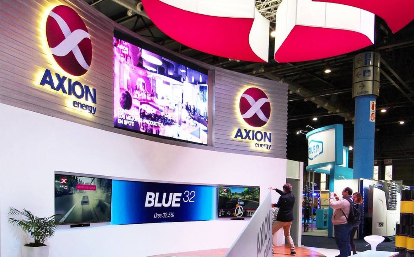 Stand AXION Energy Expotransporte 2016