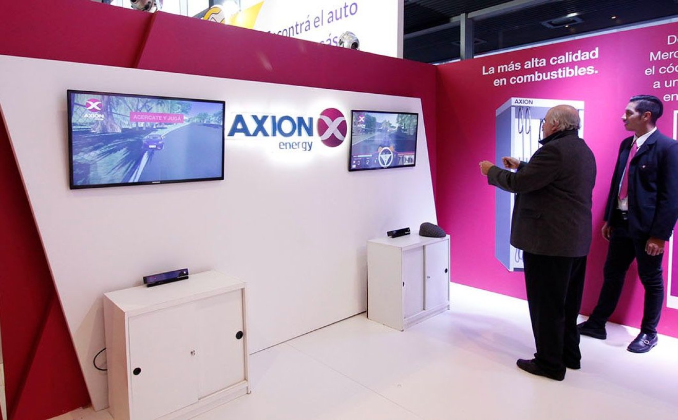 Stand Axion energy Salón del Automóvil 2017